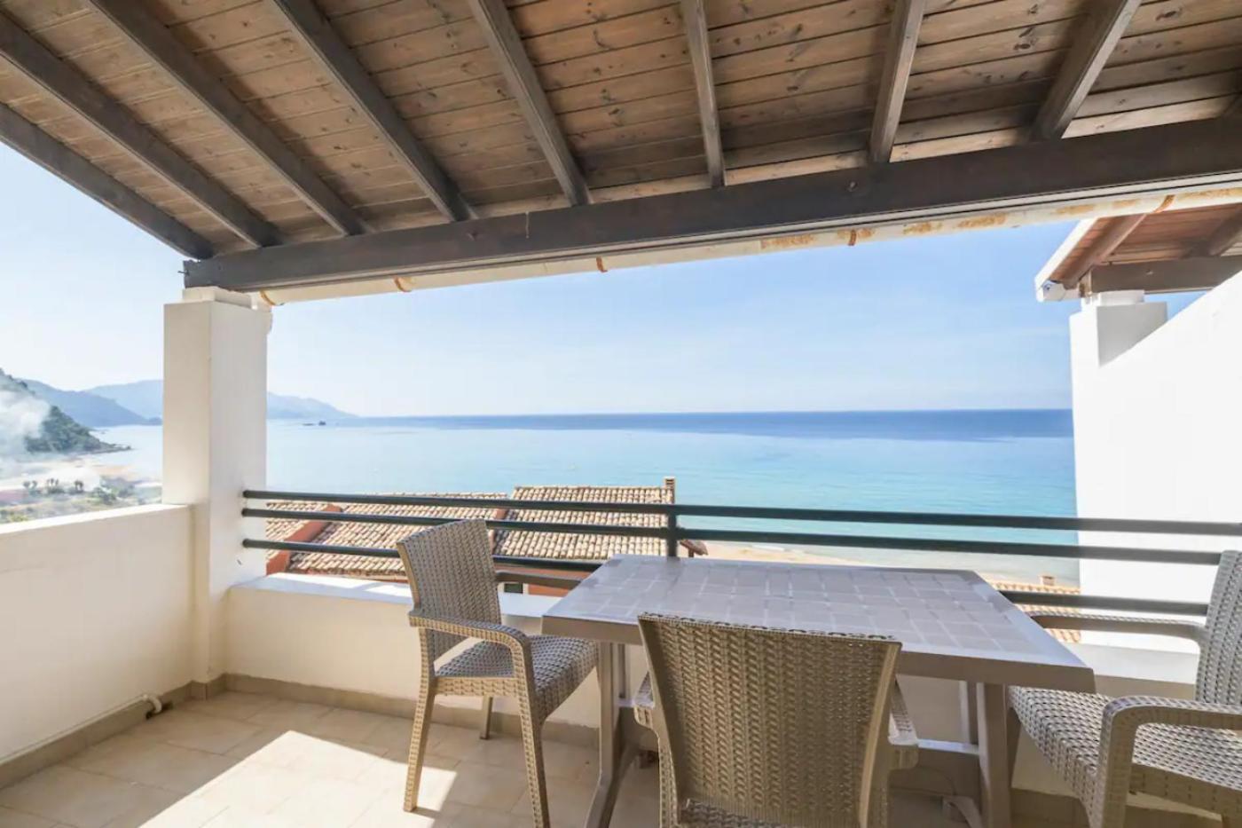 Amazing Sea View Balcony Ginos 123 Apartment *