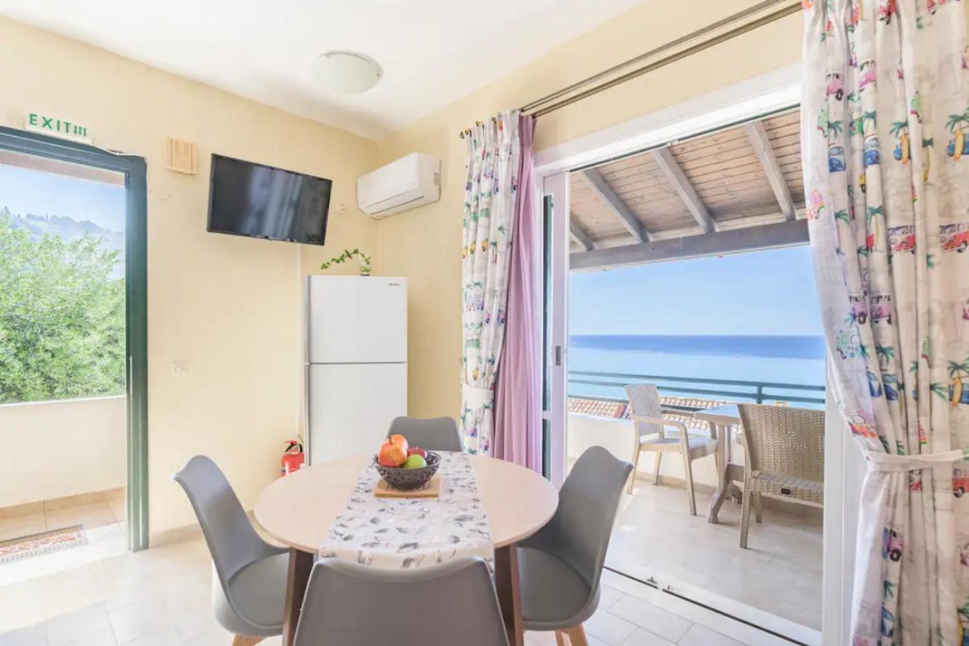 Amazing Sea View Balcony Ginos 123 *